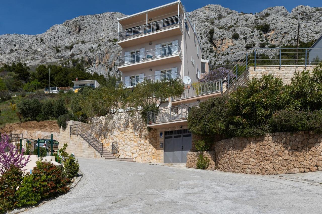 Apartments With A Parking Space Mimice, Omis - 2805 Apartment Mimice