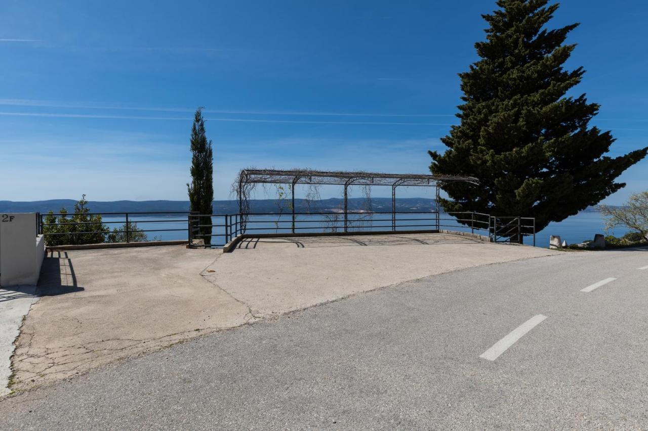 Apartment Apartments With A Parking Space Mimice, Omis - 2805